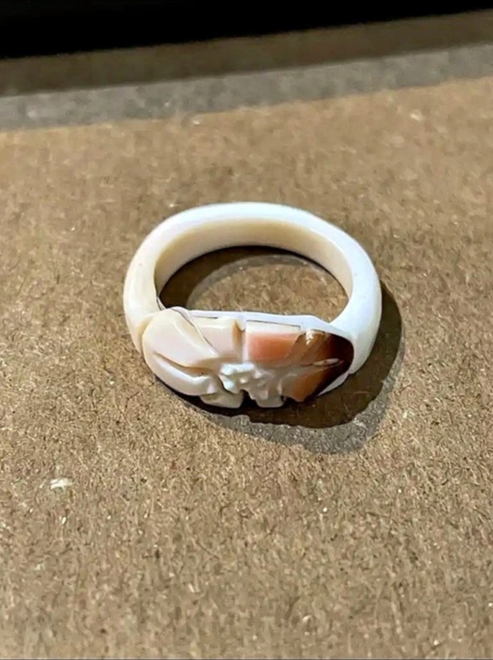 Carved shell Ring in White & Brown